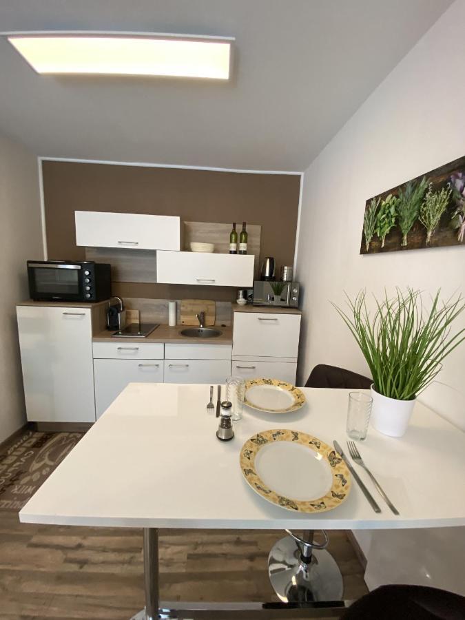 #Lowcosthighcomfortgoess Appartement Goss Buitenkant foto