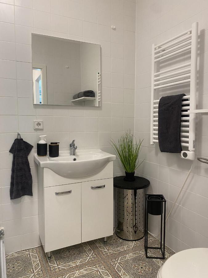 #Lowcosthighcomfortgoess Appartement Goss Buitenkant foto